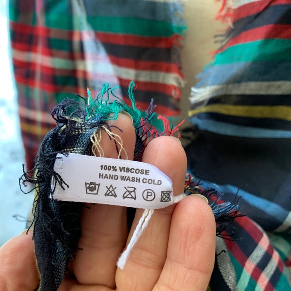 ASHLEY’S Lightweight Plaid Scarf - Picture 6 of 6